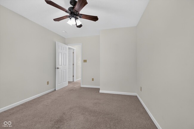 Building Photo - 793 N Crystal Dr