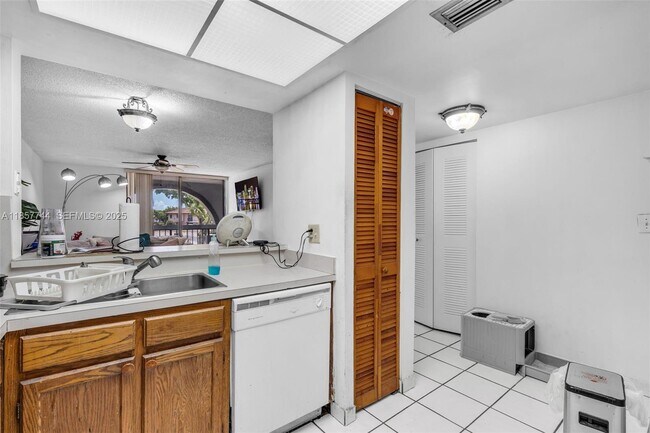 Building Photo - 12239 SW 14th Ln