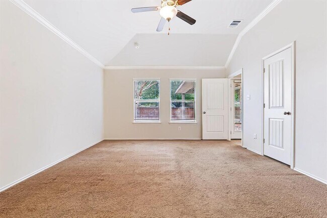 Building Photo - 111 Sandstone Trail