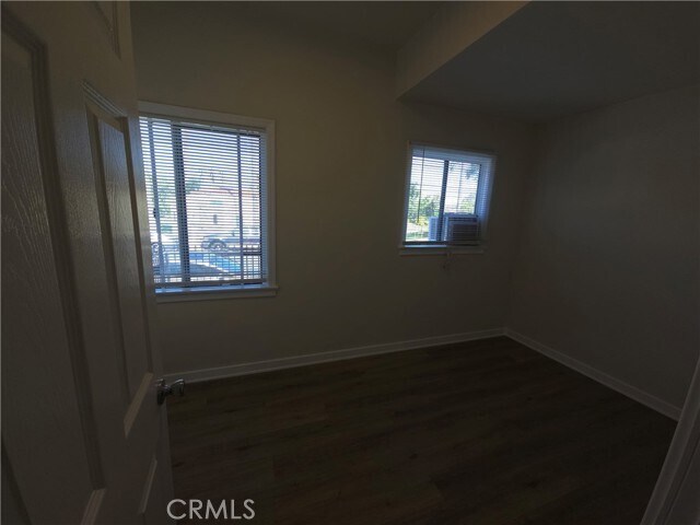 Building Photo - 532 S St Louis St