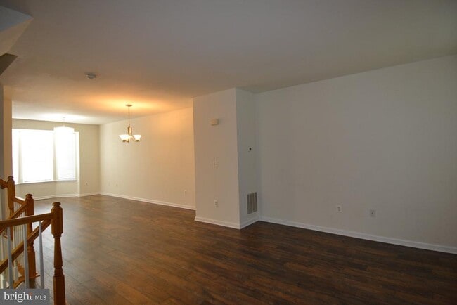 Building Photo - 6340 Demme Pl