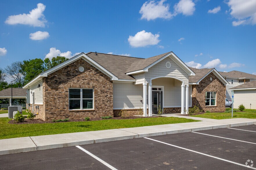 Leasing Office - Sumner Pointe