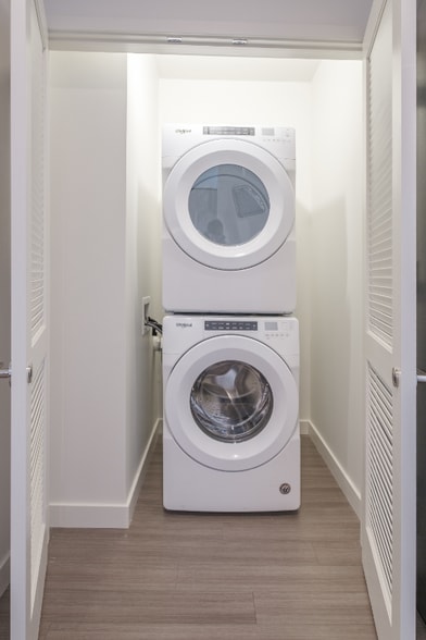 Building Photo - 1187 S Indiana Ave