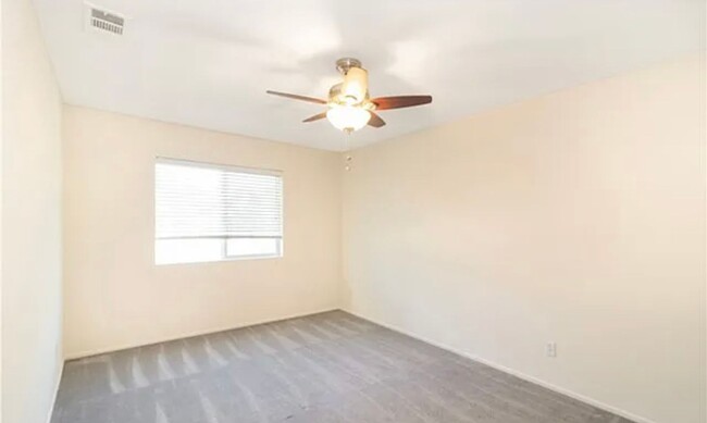 Building Photo - 4 bedroom Home for Rent in Menifee