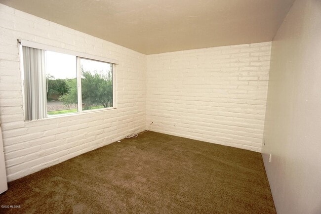 Building Photo - Great East Side Location Monte Catalina Estates