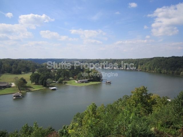 Building Photo - 100 Riverview Way