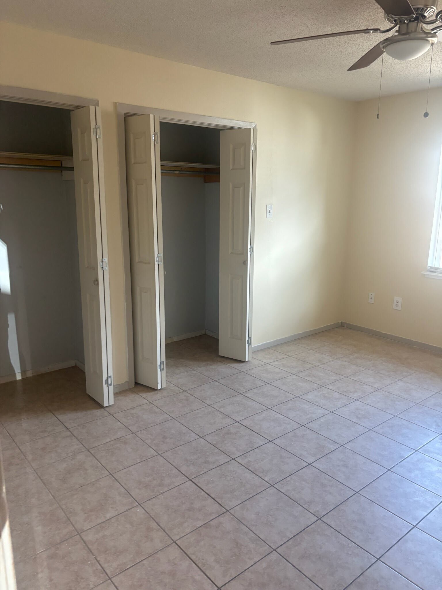 Building Photo - 529 E Williamson Ave