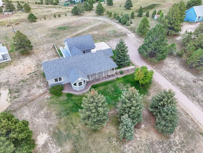 Building Photo - Peaceful Country 4 Bed, 3 Bath Home in Eli...