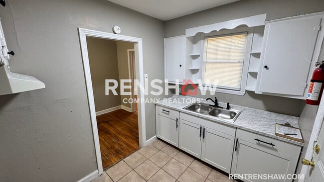 Building Photo - 1041 Isabelle St