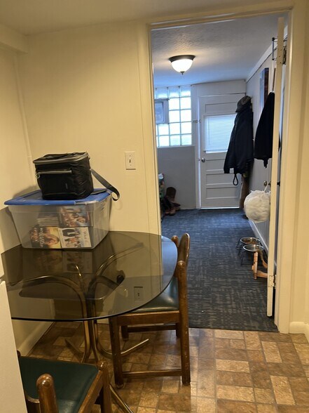 Building Photo - 608 E Fremont St