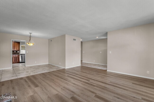 Building Photo - 418 Ramble Ridge Dr