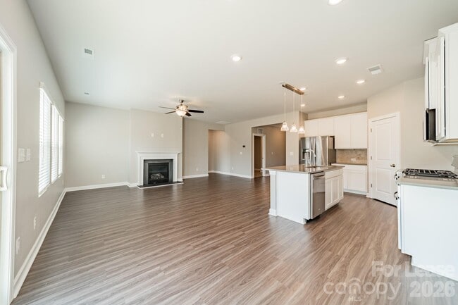 Building Photo - 4124 Canopy Creek Dr