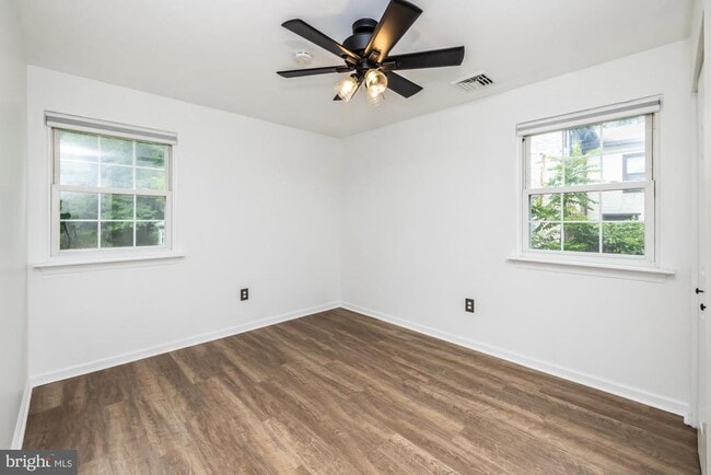 Building Photo - 405 Edgewood Ave