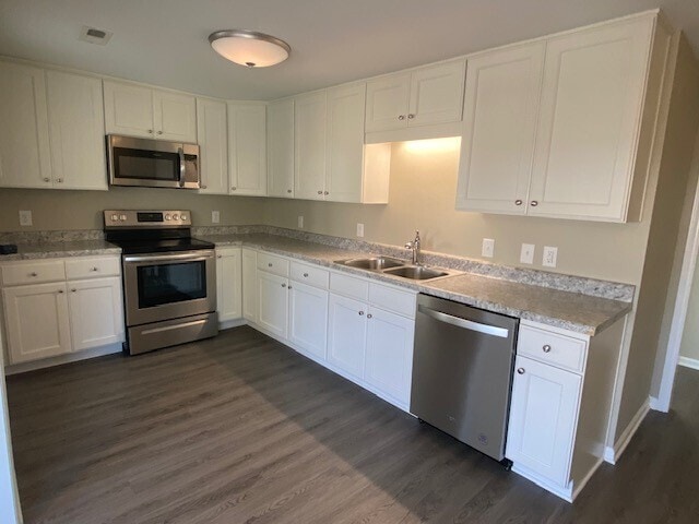 Building Photo - 60 Strickland Rd