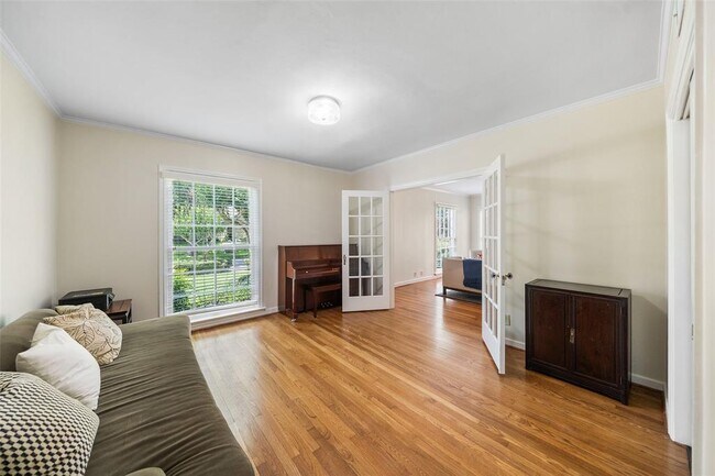 Building Photo - 6639 Fairfield St