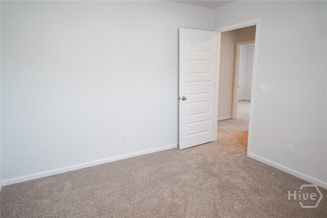 Building Photo - 102 Red Admiral Ln