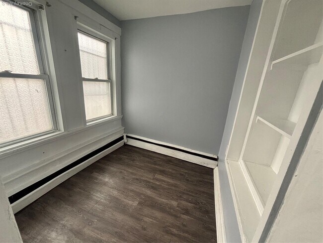 Building Photo - 191 Liberty St