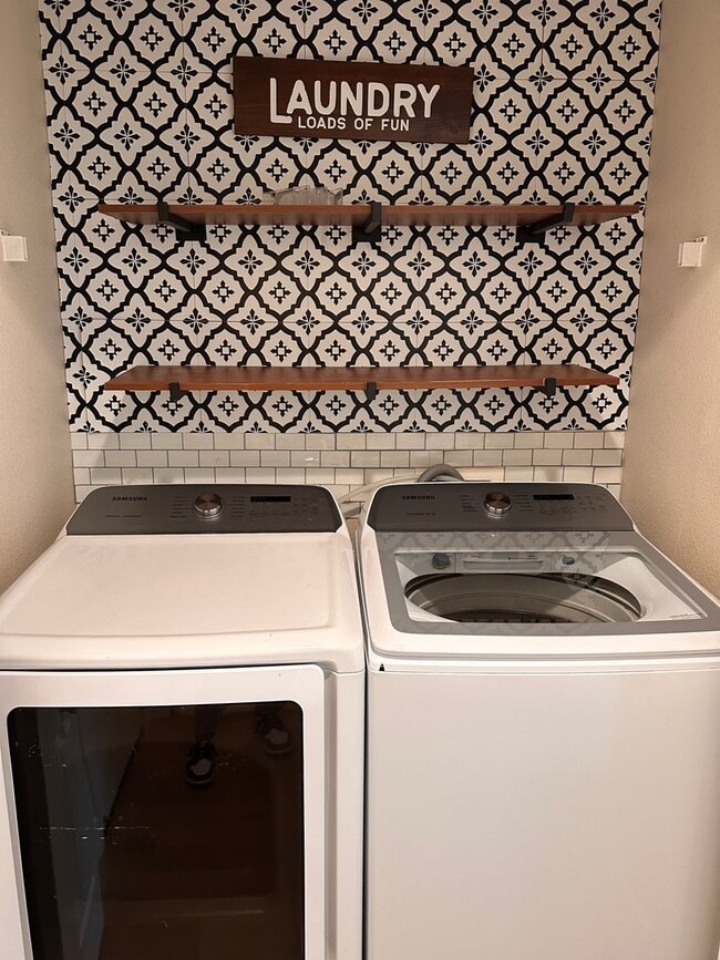 Building Photo - Las Palmas Ranch Home