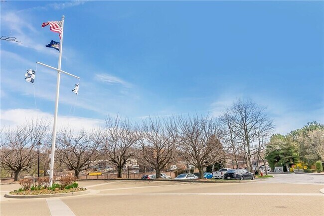 Building Photo - 1200 Half Moon Bay Dr