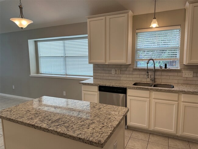 Building Photo - 18818 Harbor Key Cir