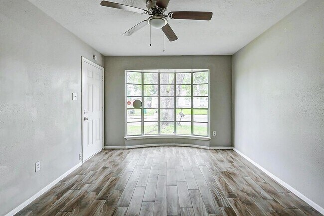 Building Photo - 4969 E Ridge Creek Dr