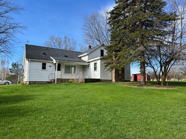 Primary Photo - 4251 3 Mile Rd