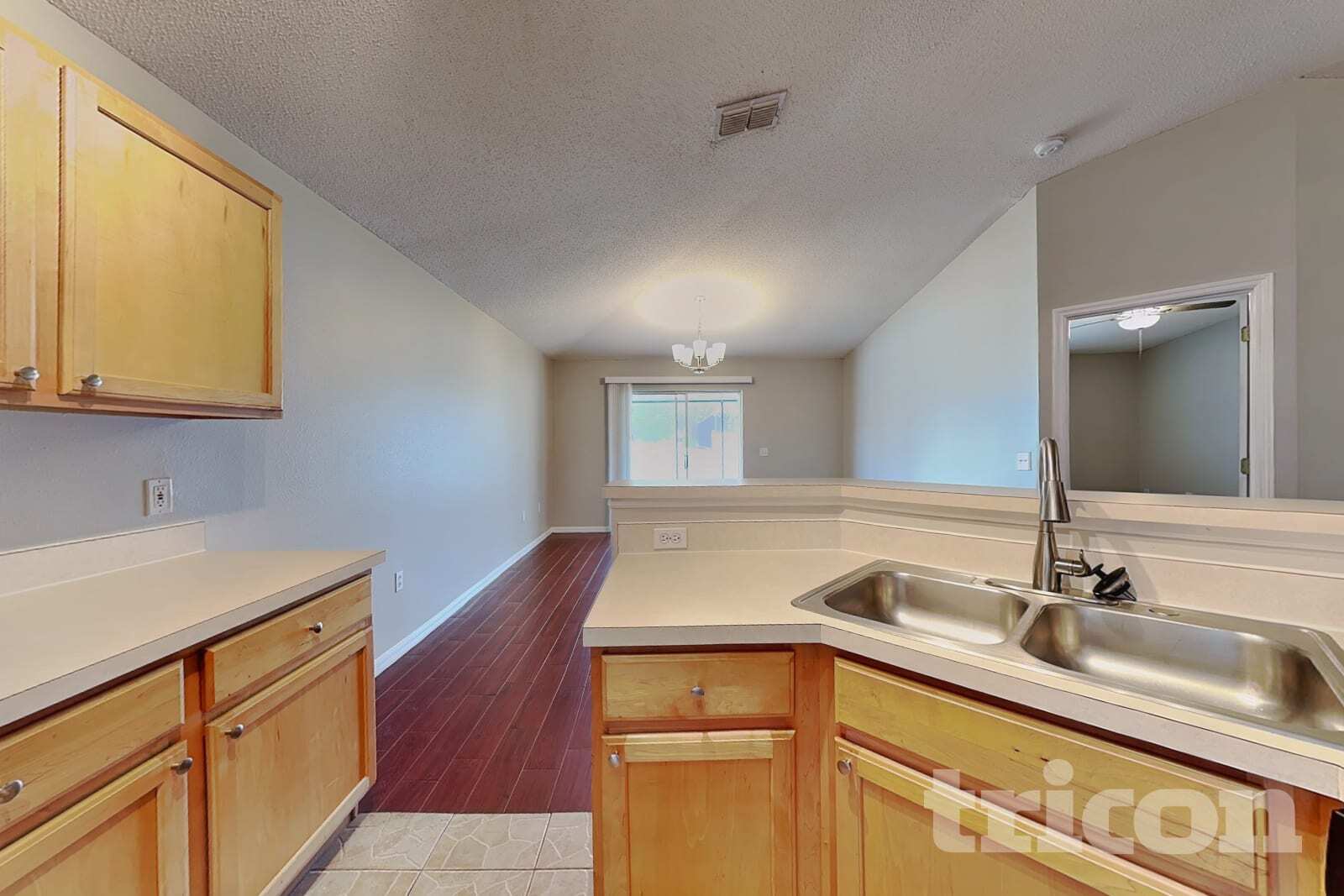 Building Photo - 13049 Waterbourne Dr