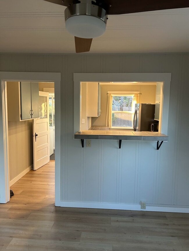 Building Photo - Cute Country Cottage 1 bedroom 1 bath