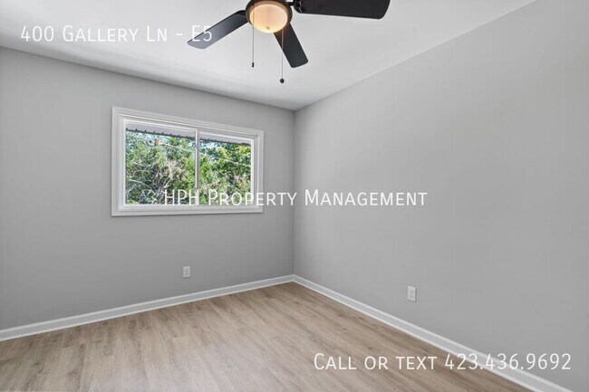 Building Photo - 400 Gallery Ln