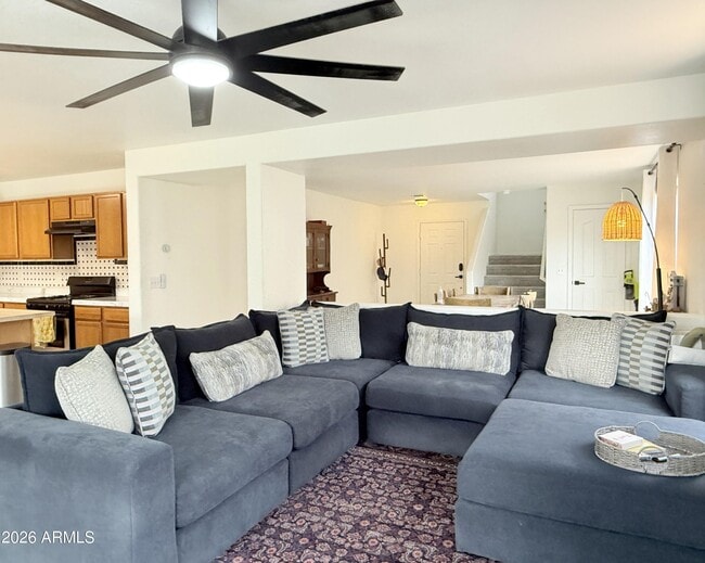 Building Photo - 3033 E Santa Rosa Dr