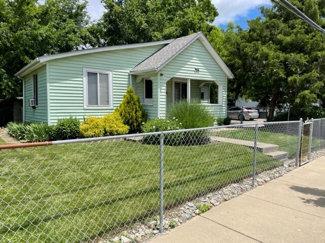 Primary Photo - 3412 Ibsen Ave