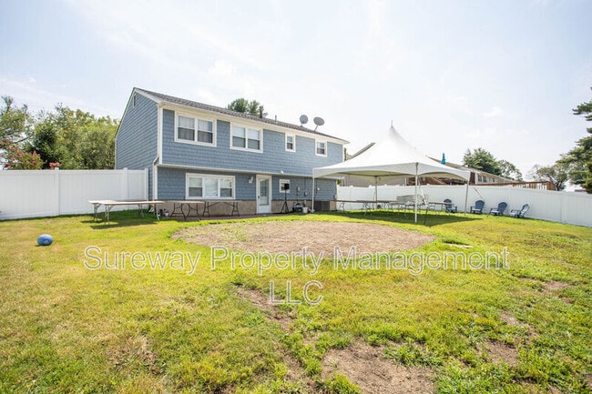 Building Photo - 319 Davistown Rd