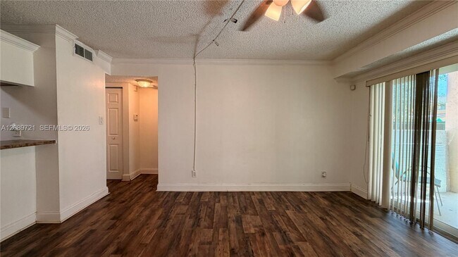 Building Photo - 10610 SW 158th Ct