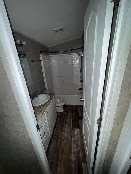 Building Photo - 67 myers