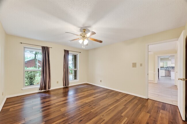 Building Photo - 13618 Jessica Ln