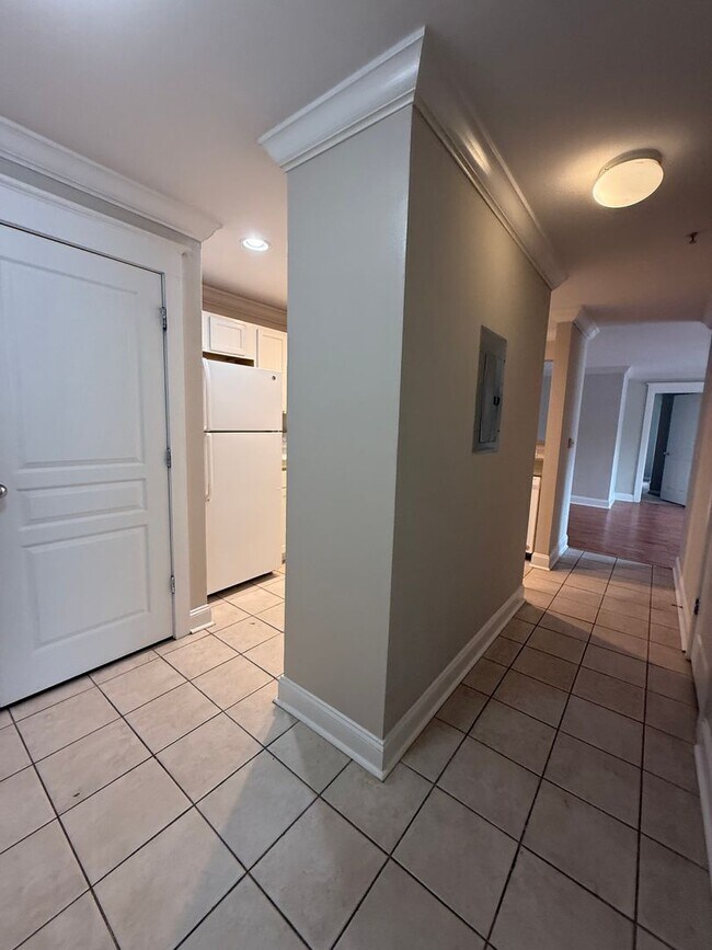 Building Photo - 3704 Spruce Ridge Way
