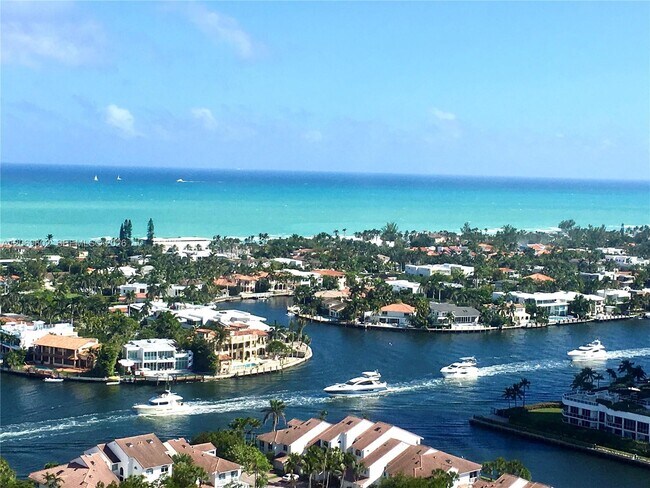 Building Photo - 21055 Yacht Club Dr