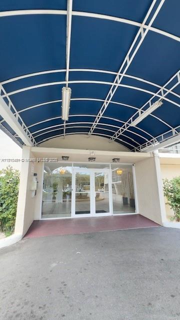 Primary Photo - 2821 N Miami Beach Blvd