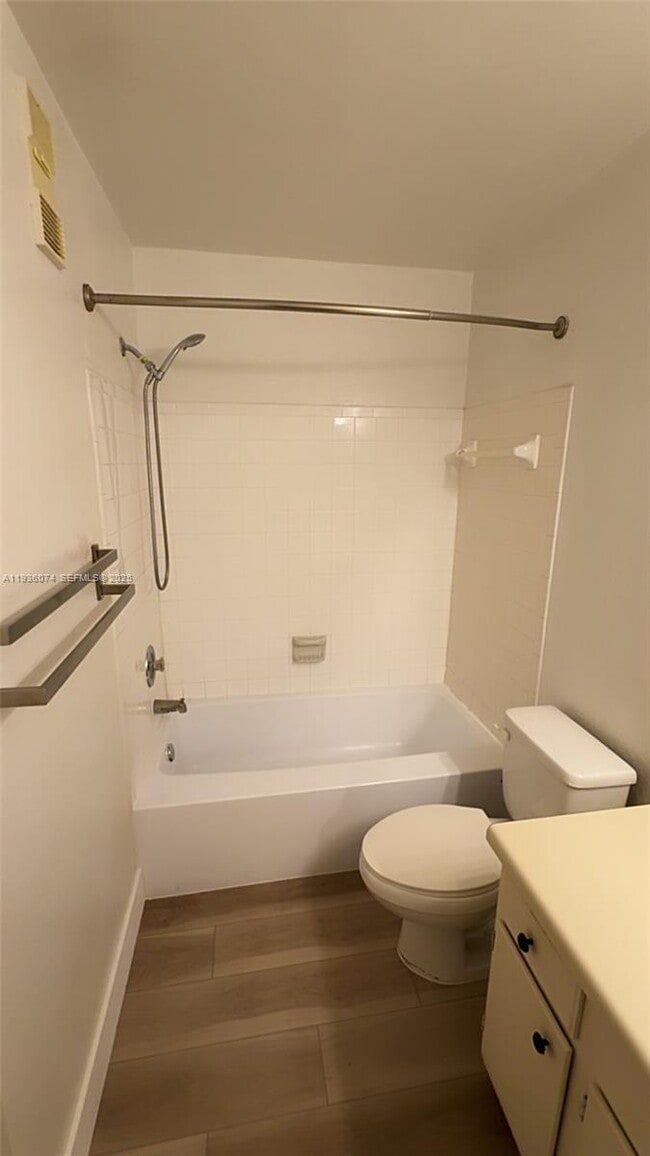 Building Photo - 3350 Pinewalk Dr N