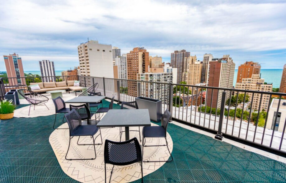 Building Photo - 1350 N Dearborn St