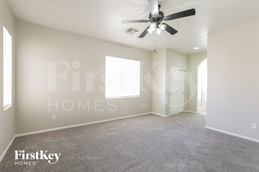 Building Photo - 9324 Euphoria Rose Ave