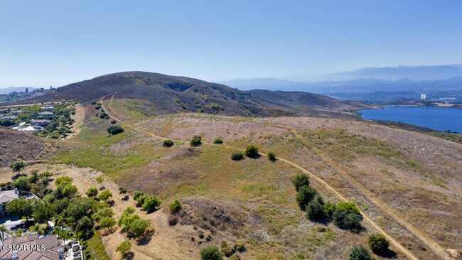 Building Photo - 3302 Woodley Ave