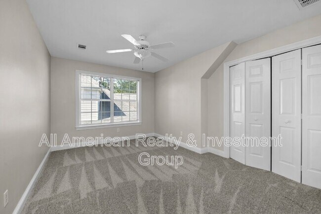Building Photo - 1467 Oakmont Pl