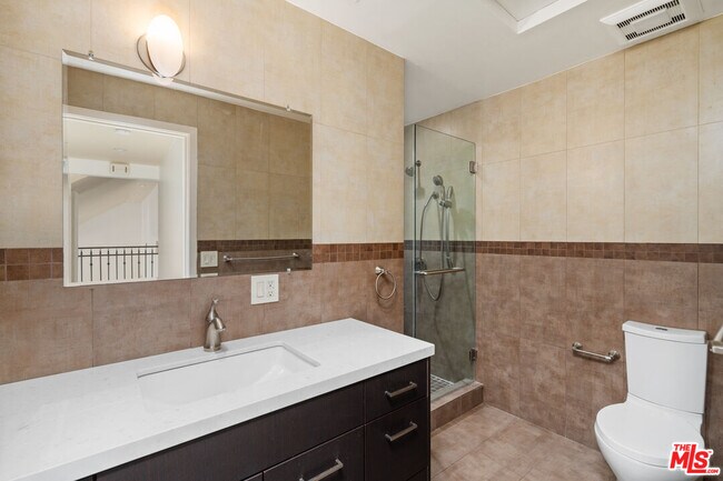 Building Photo - 10926 Alta View Dr