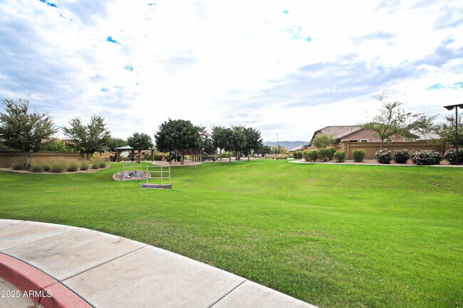 Building Photo - 1709 Grenadine Rd