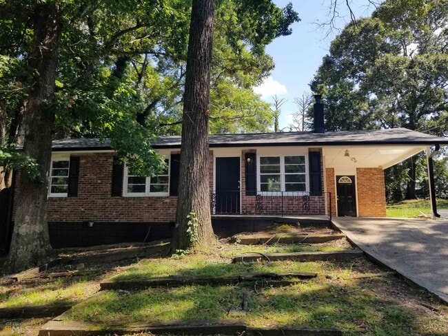 Building Photo - 2581 Oak Cir
