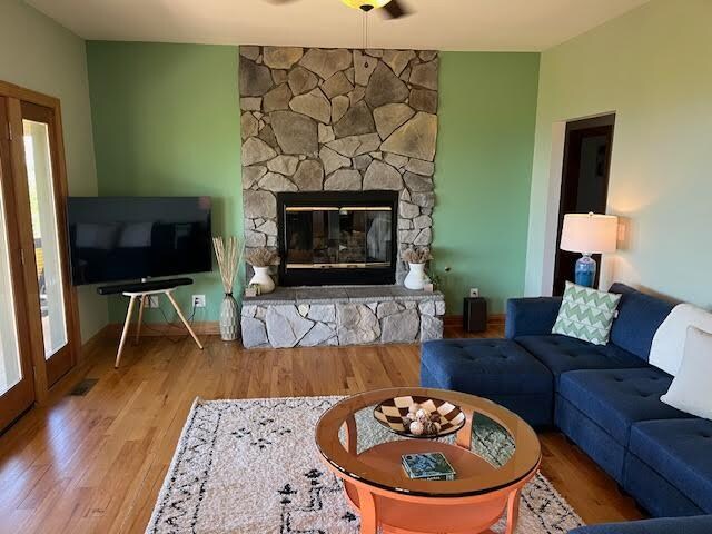 Building Photo - 50 Hemlock Ct