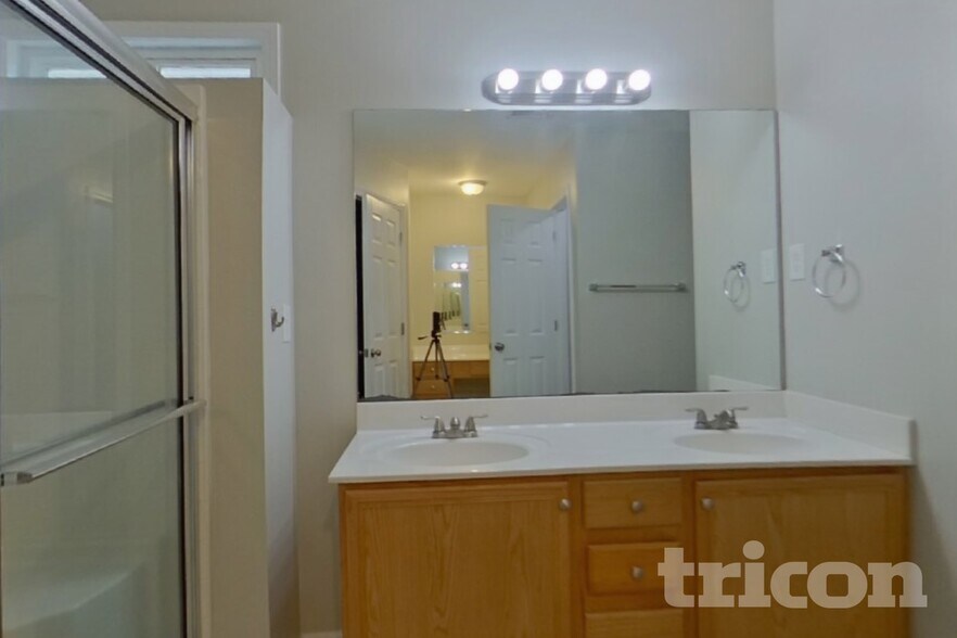 Building Photo - 2550 Gatewater Ct
