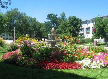 Building Photo - 710 S Alton Way