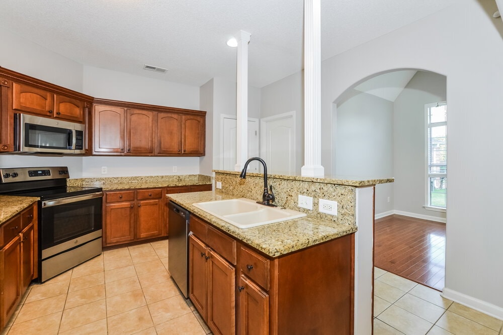 Building Photo - 8662 Valmont Cir
